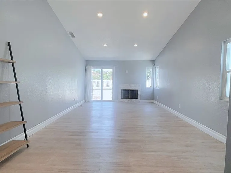 2470 Saratoga Ln — Photo 10