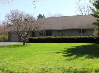 441 Essex Ln, Crystal Lake, IL 60014