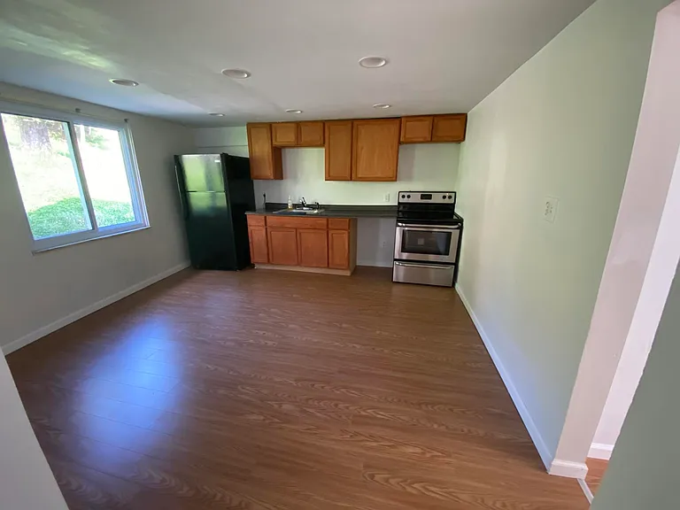61 Pointview Rd #2 — Photo 17