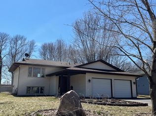 5901 Three Oaks Ave, Maple Plain, MN 55359