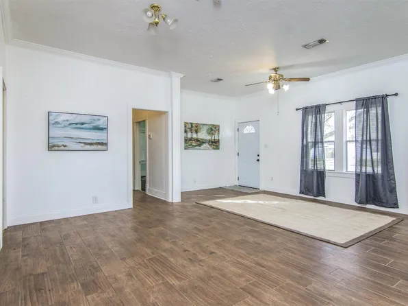 11844 13th St, Santa Fe, TX 77510