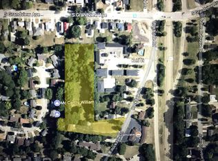 1079 Rockdale Rd, Dubuque, IA 52003