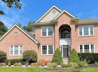 46610 Woodside Dr #17, Canton, MI 48187