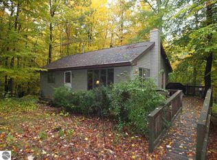 4731 Maplewood Dr, Lake Ann, MI 49650