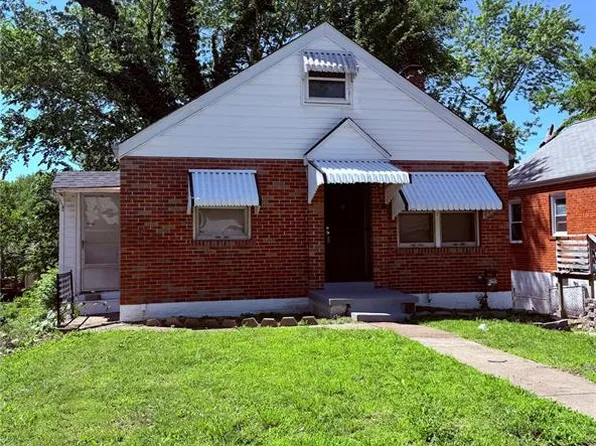 9835 Green Valley Dr, Saint Louis, MO 63136