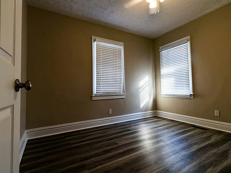 316 Ferguson Ct — Photo 17