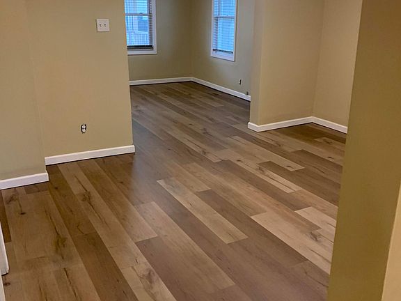 2nd image of 384 N Forest Ave