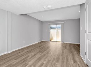 Washington Square D, Tampa, FL 33617