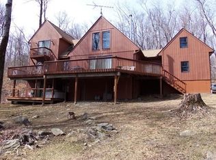 103 Otter Pond Trl, Tolland, MA 01034