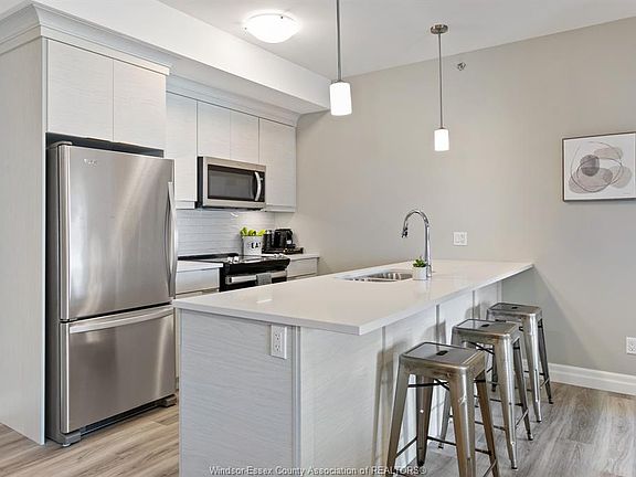 4th image of 728 Brownstone Dr #407
