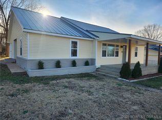 306 Walnut St, Iberia, MO 65486