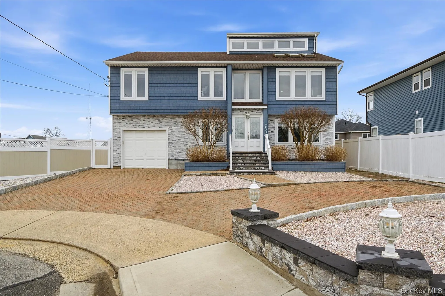 233 Arthur Street photo 1