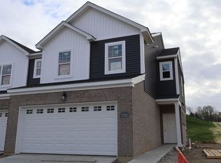 7262 Grandway Dr, West Chester, OH 45069