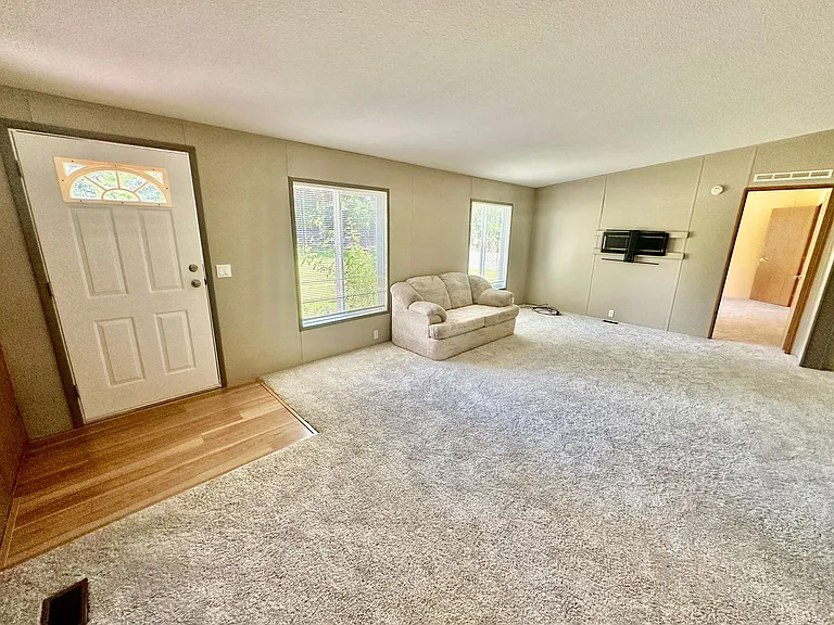 6304 Sundown Dr — Photo 5