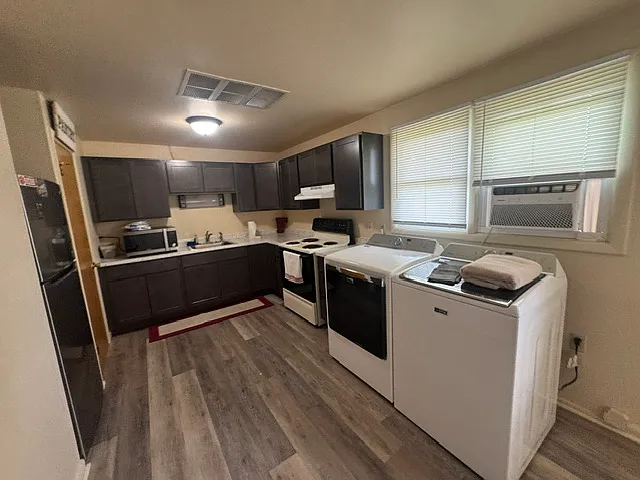 613 Lincoln Way West - Unit D — Photo 3