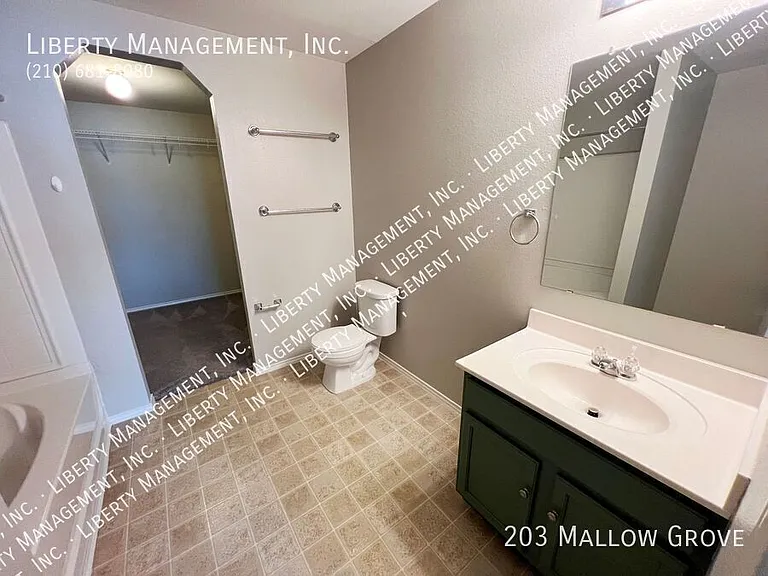 203 Mallow Grv — Photo 29