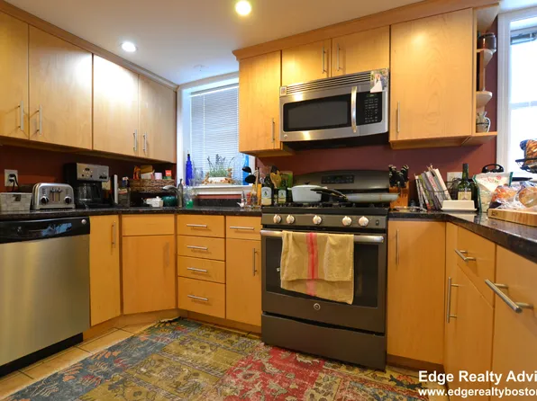 39 Nottinghill Rd, Brighton, MA