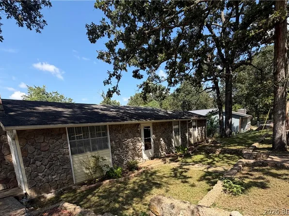 26053 Santa Barbara Dr, Edwards, MO 65326