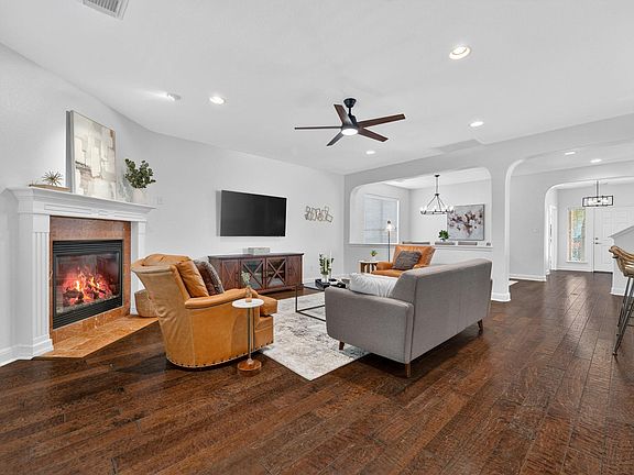 2nd image of 7504 Moon Rock Rd