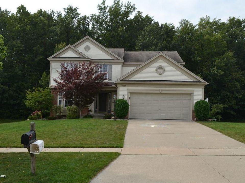 1st image of 2024 Glenn Canyon Dr SE
