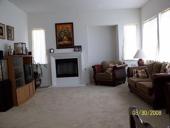 3rd image of 27939 Blackhawk Ct