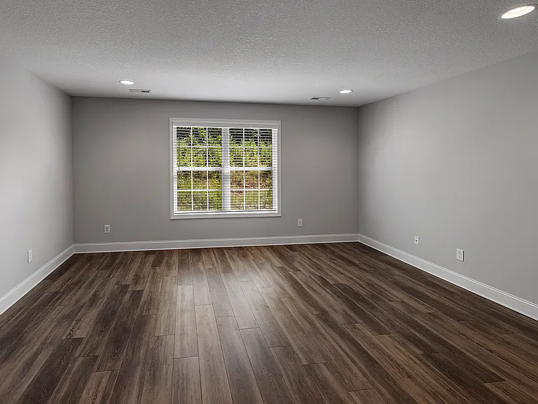 2107 Kangaroo Ln — Photo 30