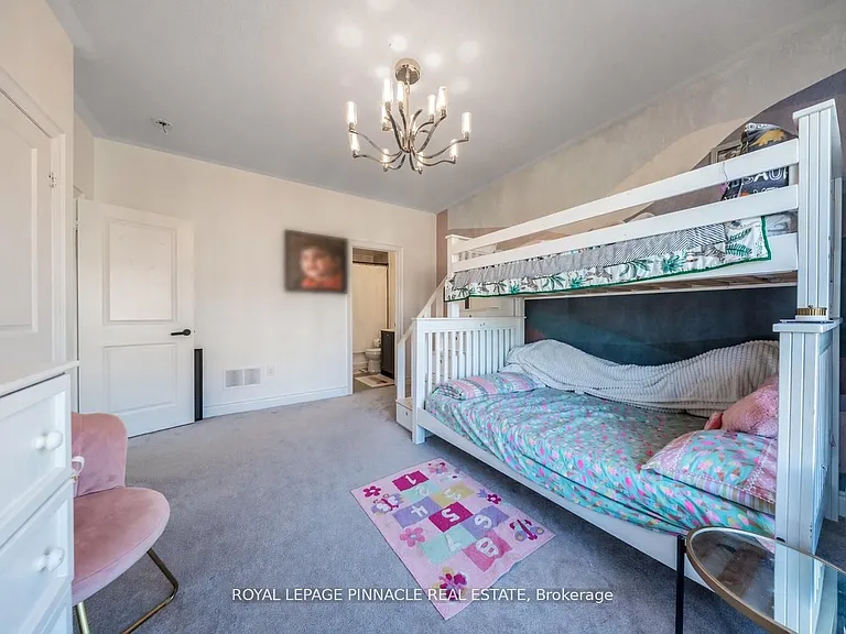 1504 Yellow Rose Cir #UPPER — Photo 37