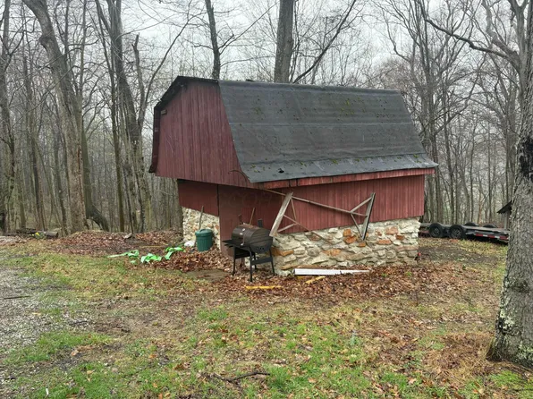 4450 Chicken Coop Hill Rd SE, Sugar Grove, OH 43155