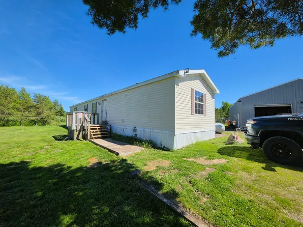 10015 S Foor Ln, Sault Sainte Marie, MI 49783