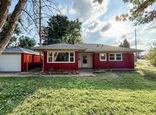 903 38th St SE, Cedar Rapids, IA 52403
