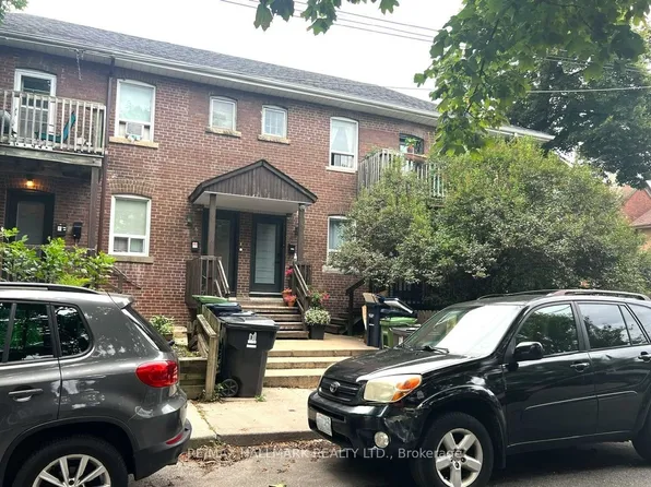 2 Page St, Toronto, ON M6G 1J2