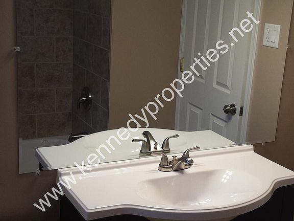 Main Bath Vanity