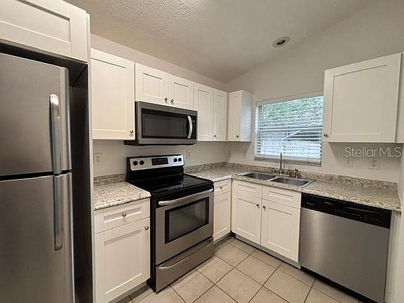 3rd image of 2780 Cypress Dr APT B