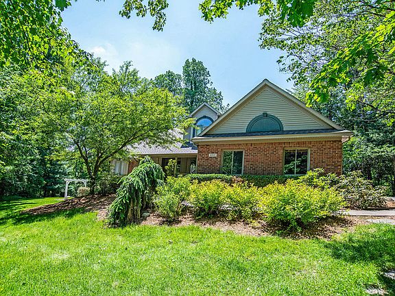 4th image of 8019 Kyley Ct SE