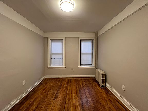 5th image of 504 Baldwin Ave #21E