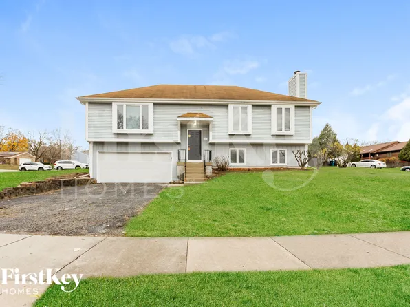 1220 Lehnertz Cir, Aurora, IL 60505