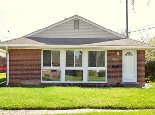 18797 Hinton St, Riverview, MI 48193