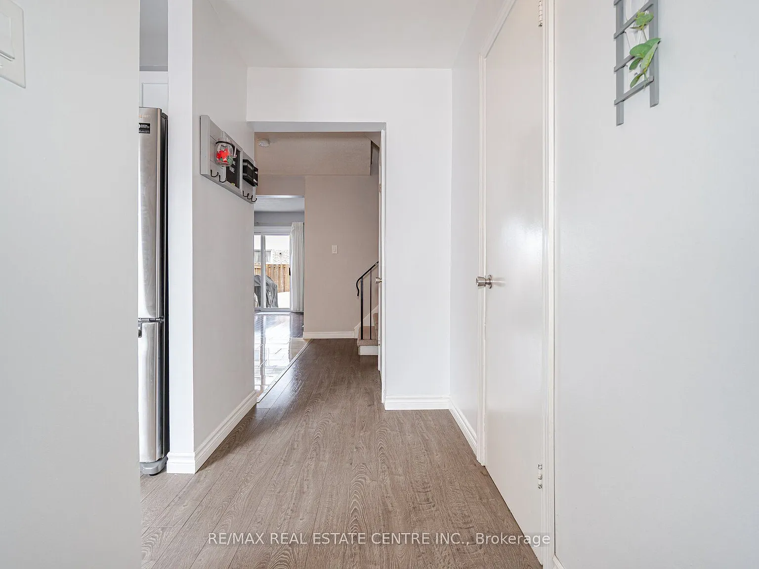 3 bed, $3,000 — Photo 4