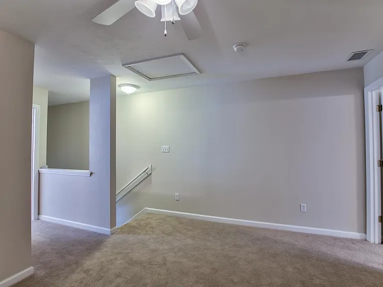 226 Columbia Dr #14 — Photo 17