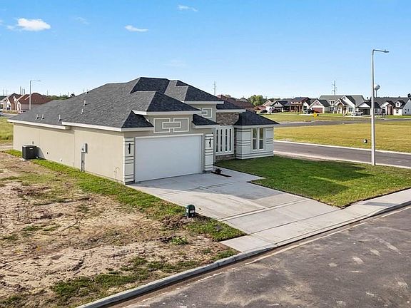 4th image of 23548 Murphy Ct