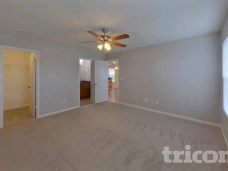 4201 Broadstairs Dr — Photo 8