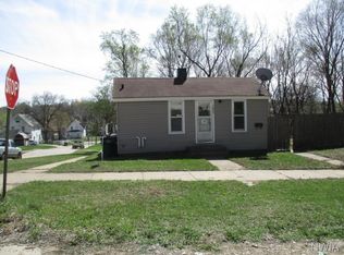 3022 E 1st St, Sioux City, IA 51105