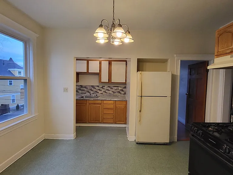 19 Mora St #2 — Photo 8