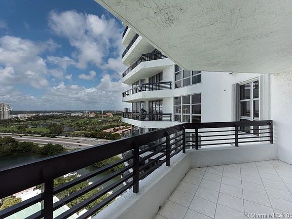 3rd image of 3500 Mystic Pointe Dr APT 2202