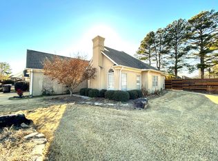 124 E Point Dr, Saltillo, MS 38866