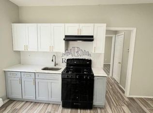 666 Grove St #2R, Irvington, NJ 07111