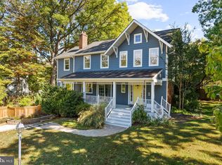 2647 Woodley Pl, Falls Church, VA 22046