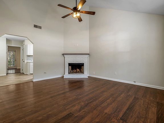 5th image of 1064 Copper Creek Dr #B