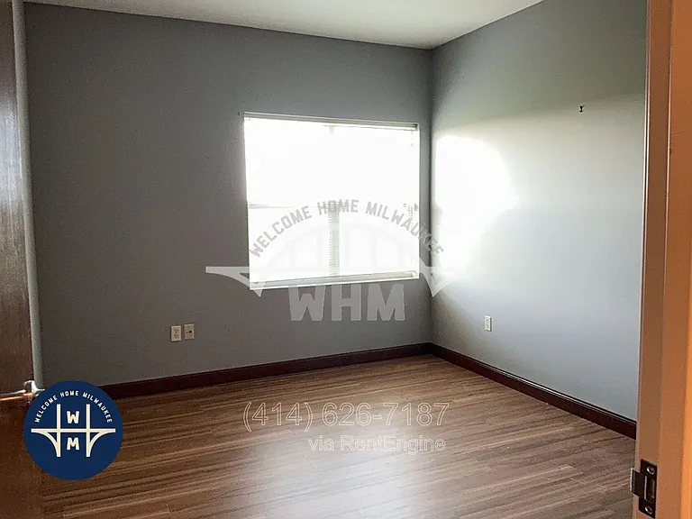 6330 W Greenfield Ave #409 — Photo 3