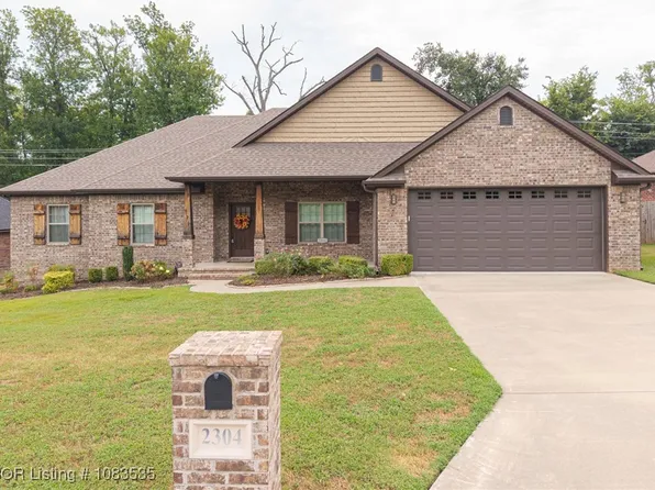 2304 Vail Dr, Van Buren, AR 72956